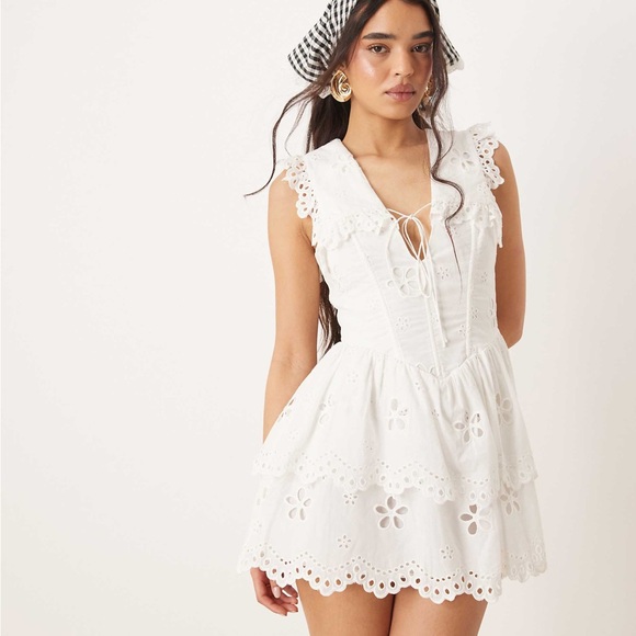 hailees lace strapless mini dress white Billy J Women's Lana Strapless Mini Dress main image 1